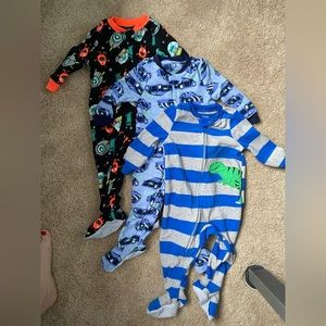 Simple Joys by Carter’s 3 Pack Fleece Footie Pajamas- Size 12 months